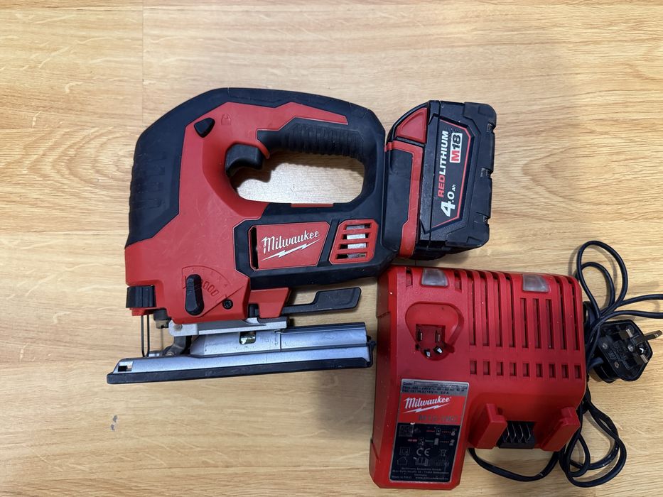 Milwaukee M18 BJS Зеге