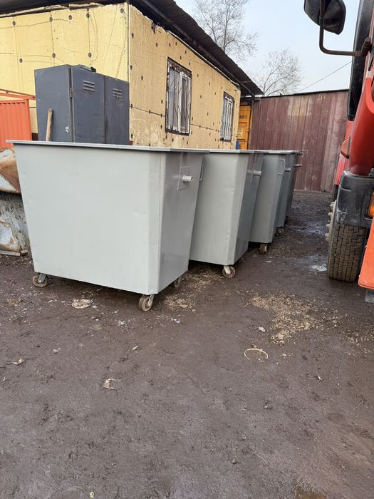 Мусорный контейнер