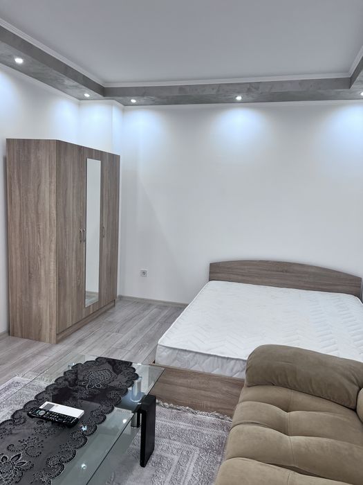 Дава се под наем Едностаен апартамент в Айтос - 40 кв.м за 255 € - Снимка #1