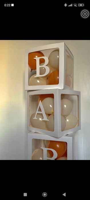 Прозрачные кубики с буквами BABY для семейного праздника