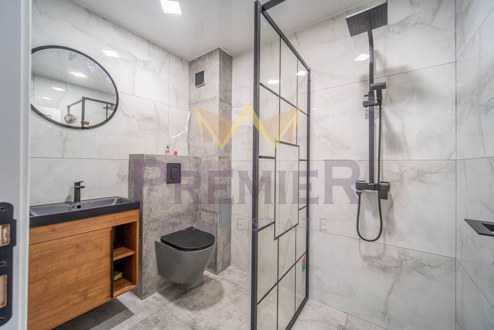 Продава се Тристаен апартамент в Варна, Възраждане 3 - 89 кв.м за 2012 €/кв.м - Снимка #7