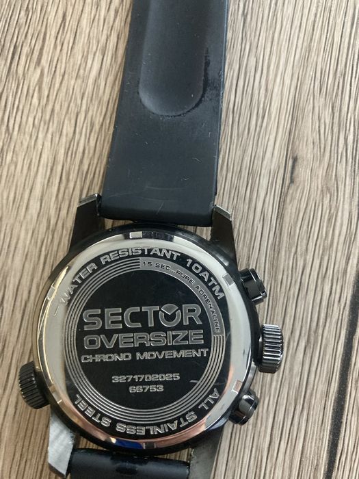 Часовник Sector два модела ( цената е обща )