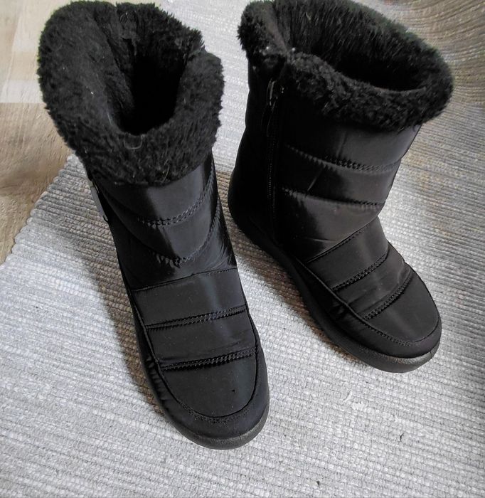 Se vând 3 perechi de cizme damă – mărimea 37