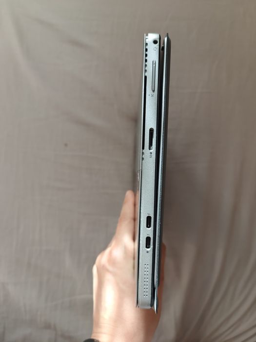 Dell latitude 7210 2in1 i5 10310u, 16gb ram, 256gb, windows 11