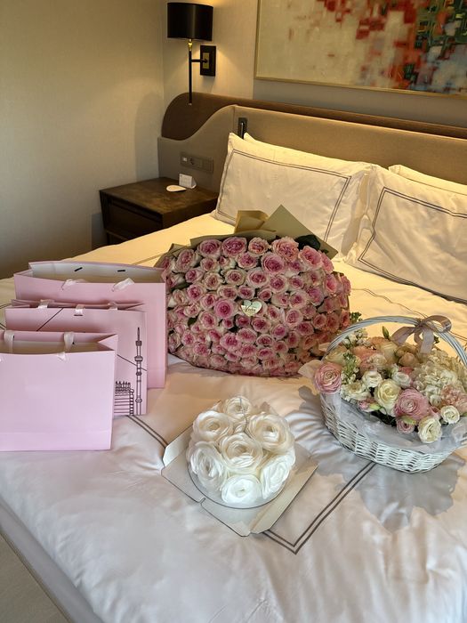 Свежие розы 101 штука