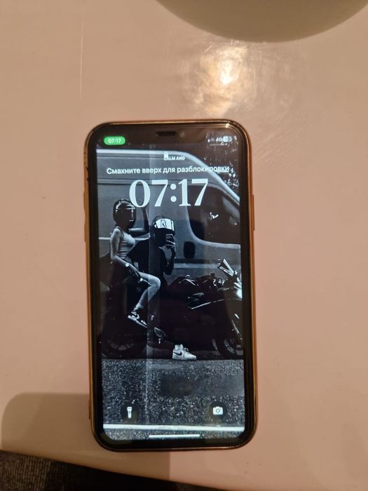 iPhone 11 64gb в хорошем состоянии