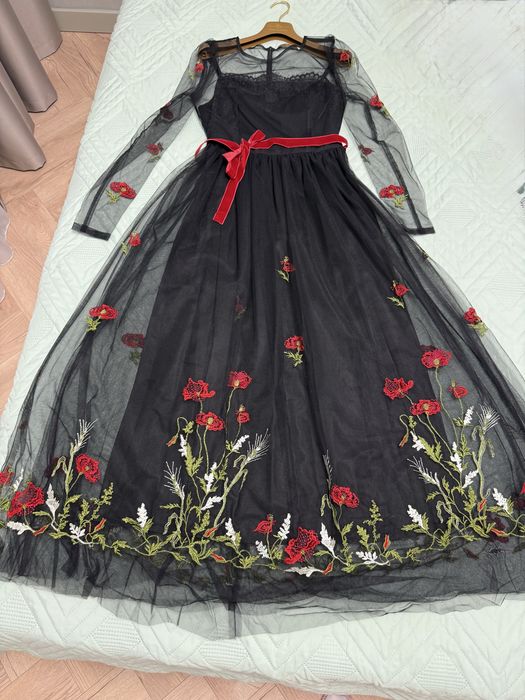 Продам дизайнерское платье