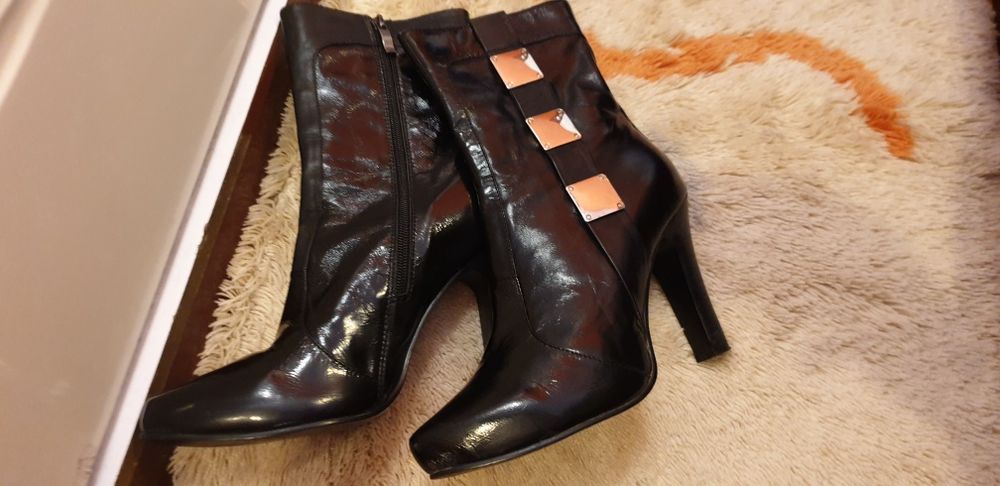 Cizme piele lăcuită