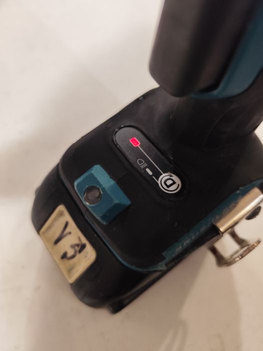 Безчетков акумулаторен винтоверт за гипсокартон Макита Makita + 3 Ah