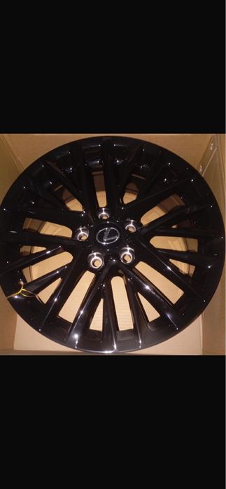 Комплект дисков на Toyota Camry