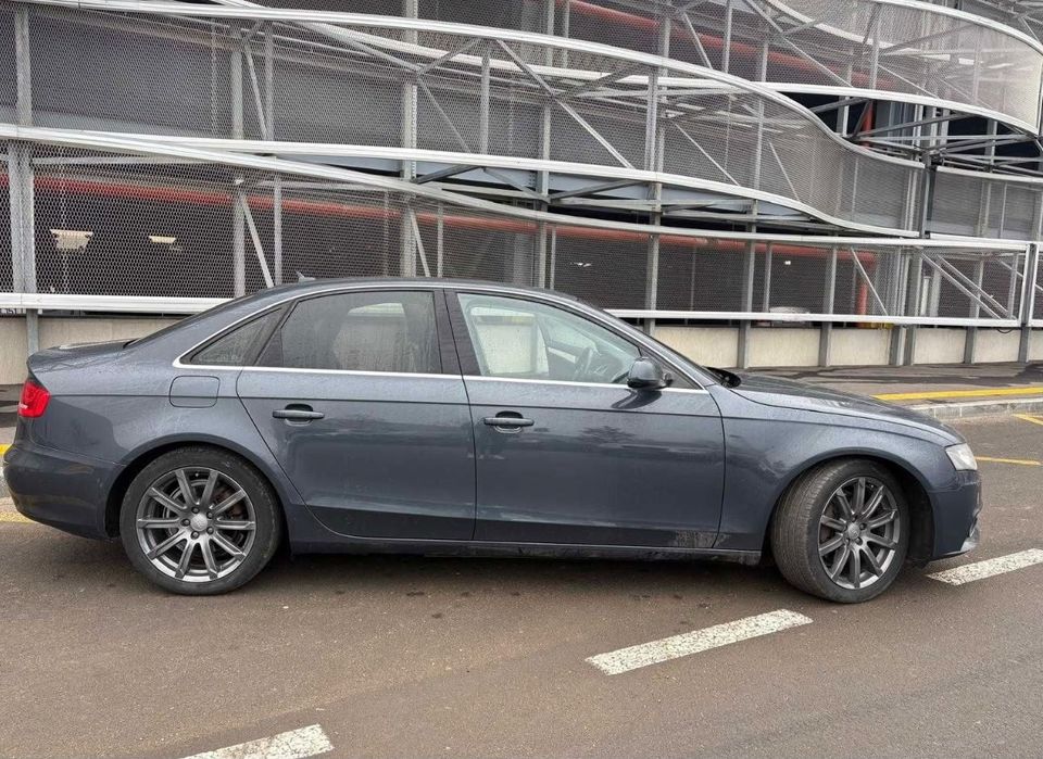 Vand Audi A4 Quattro 2.0 TFSI 210cp cutie automata