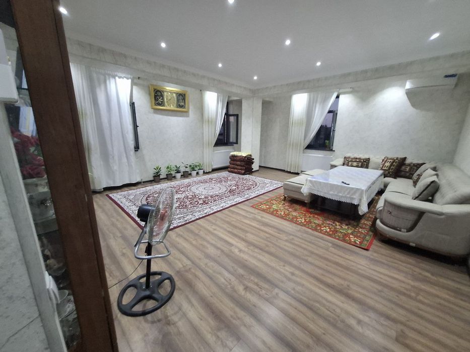 Янгийуль Шахар лаззат махала 200 к.м 6 хона