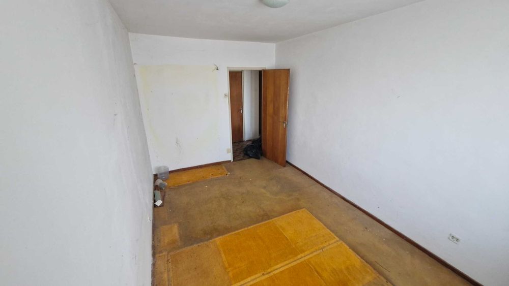 Apartament 2 camere decomandat 49mp utili, Bd. Camil Ressu langa metrou Dristor. etaj 11/11 de renovat complet