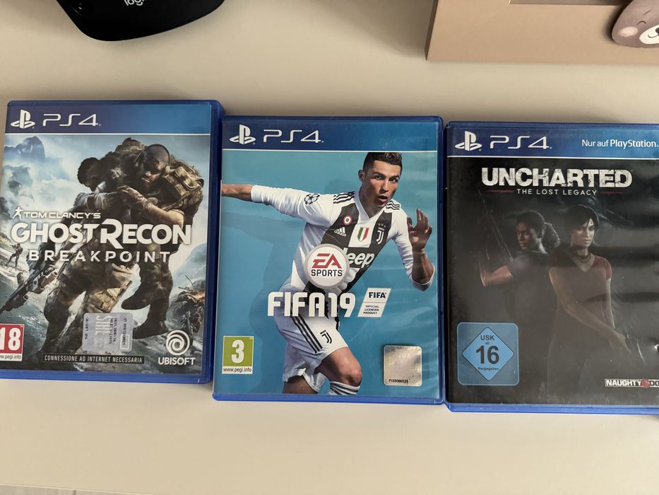 Play Station 4 Slim si Joystick Razer Raiju Tournament Edition