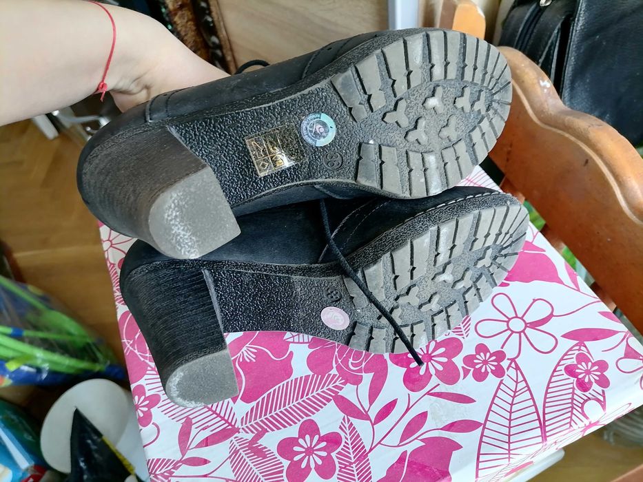 Обувки с дебел ток, 38 номер