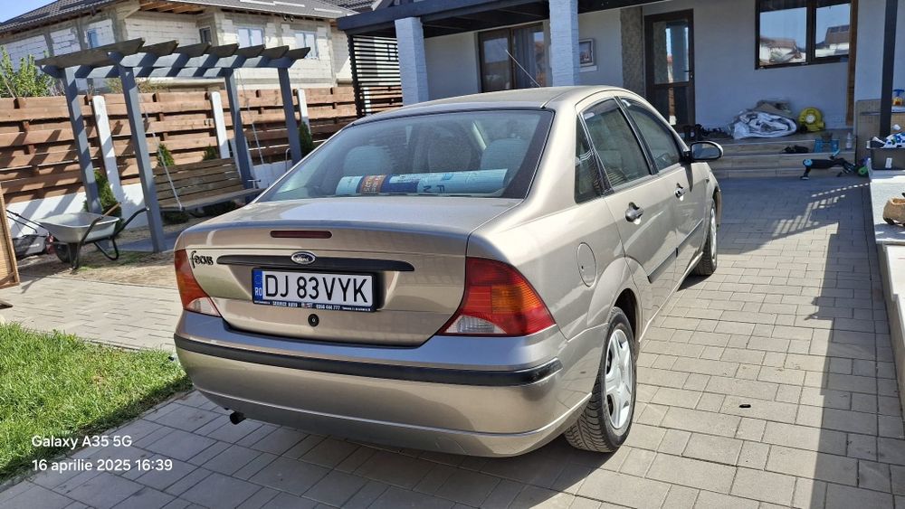 Forf focus mk1 sedan