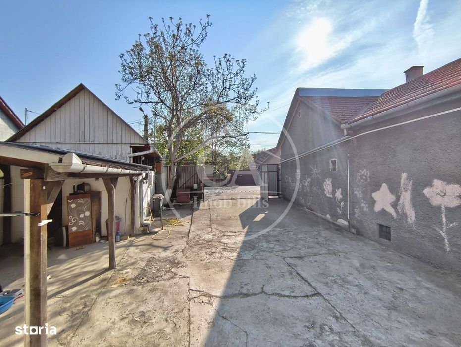 Casa de vânzare cu 6 camere in Episcopia, Bihor