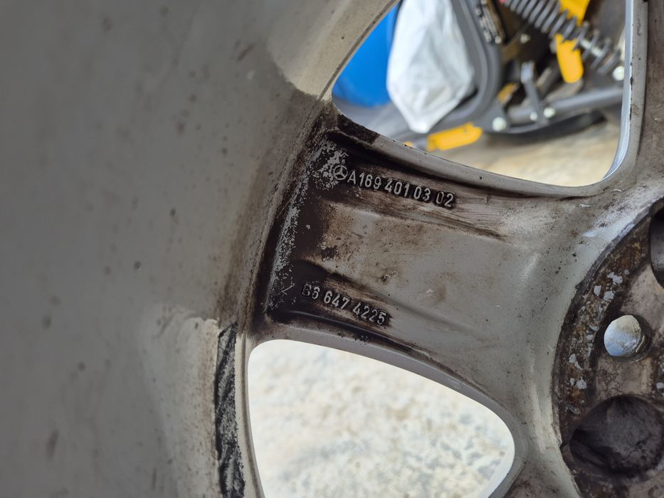 Оригинални джанти с гуми Mercedes Benz 16