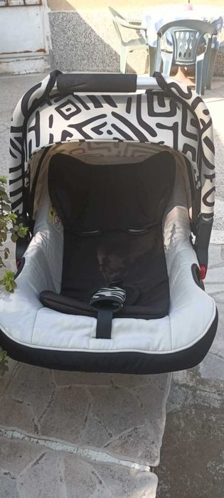 Бебешка количка.