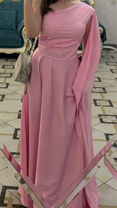 Продам разные новые платье