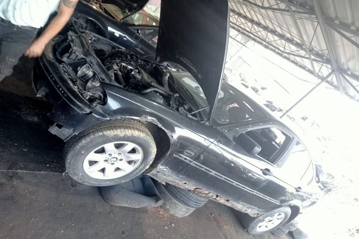 Broasca usa fata dreapta BMW Seria 3 E46