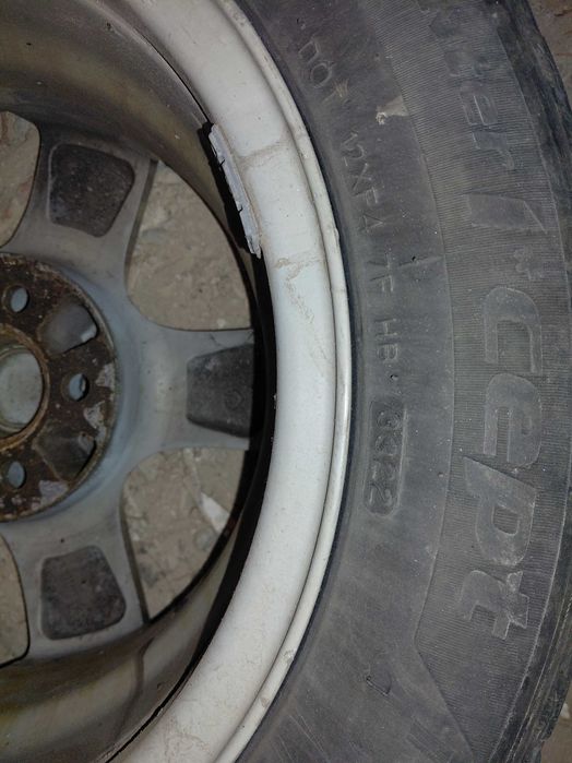 Jante aliaj originale cu anvelope de iarna 185 60 r14 Skoda Fabia