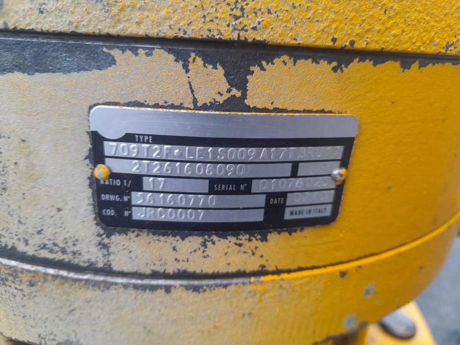 Reductor rotire 709T2F pentru excavator senile JCB JS 210