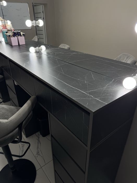 Стол для визажистов/ бровистов