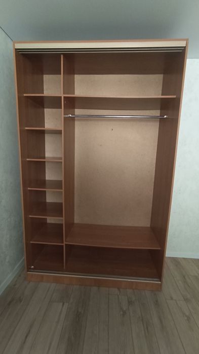 Продам шкаф купе