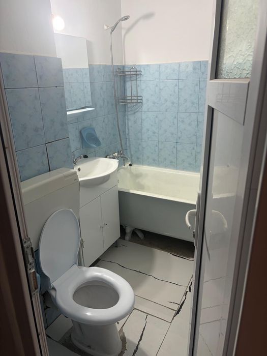 Inchiriez garsoniera Brazda lui Novac