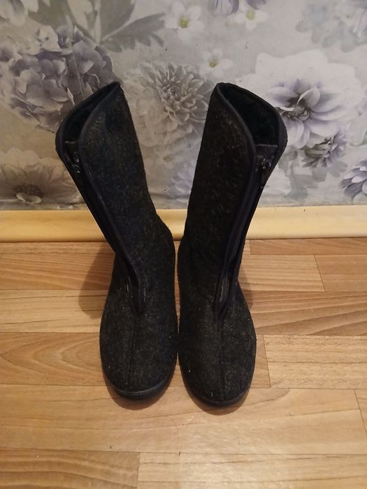 Зимние бурки итд.