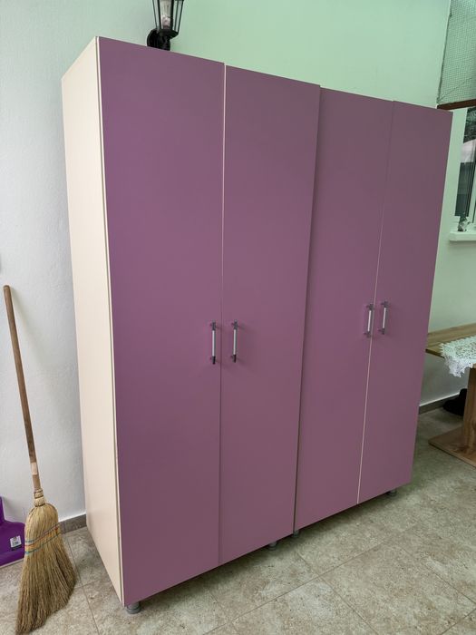 Vand dulap roz de camera, haine etc