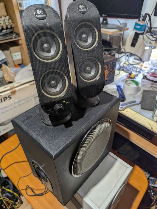 Boxa PC Logitech X-230 in stare buna