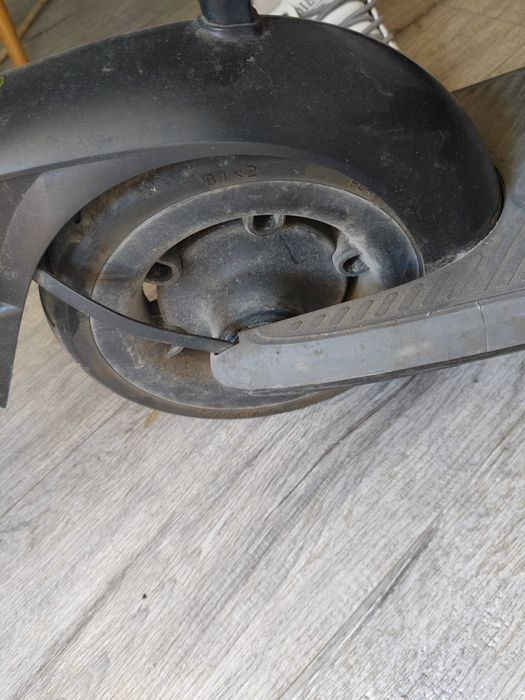 Vând trotineta Electrica Ninebot Kikescooter e2