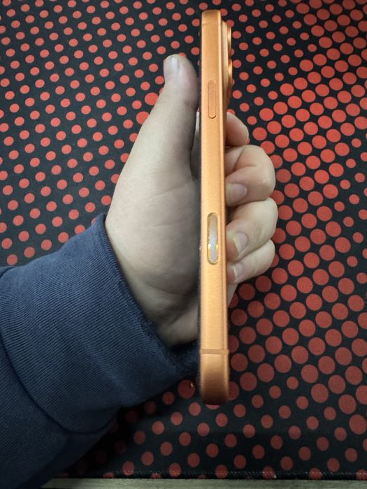 Iphone 17 pro max orange