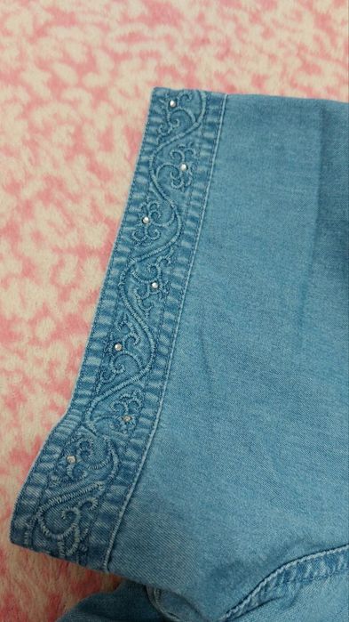 Женская джинсовая рубашка