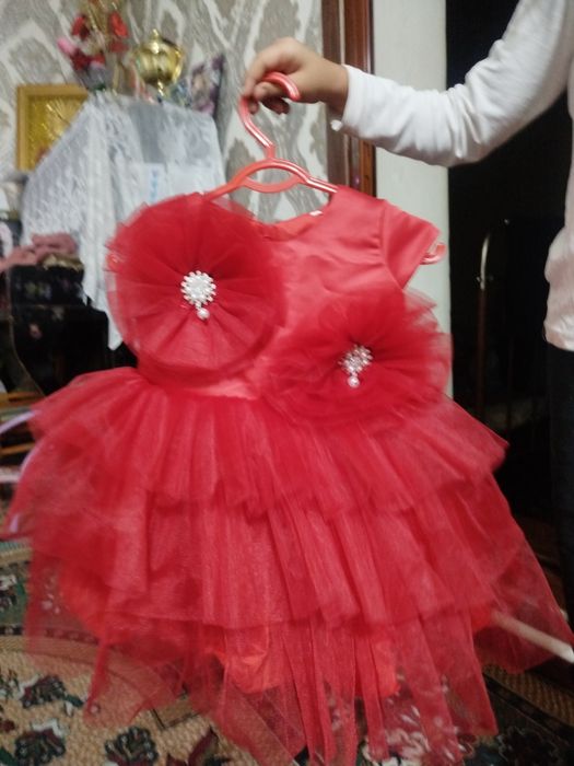 Bayram kuylagi 1. 2.yosh qizchalarga