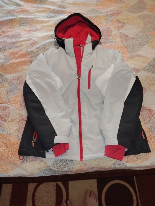 Дамско яке за ски