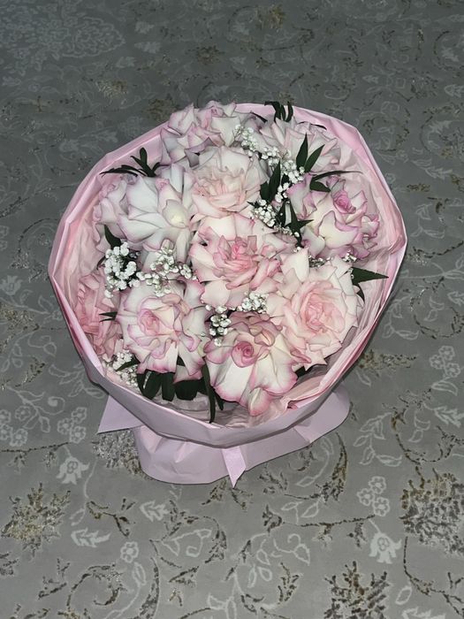 гүлдер сатылад.