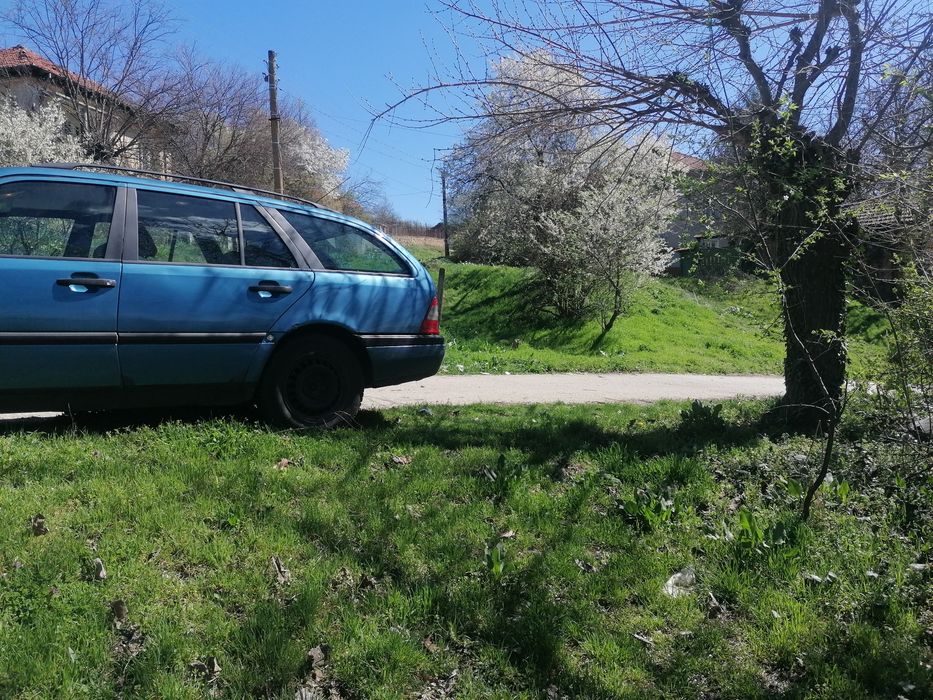 Парцел 1000кв. м. с. Николаево, обл. Плевен