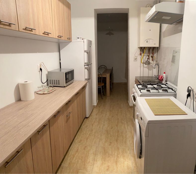 Apartament 2 camere- DE INCHIRIAT
