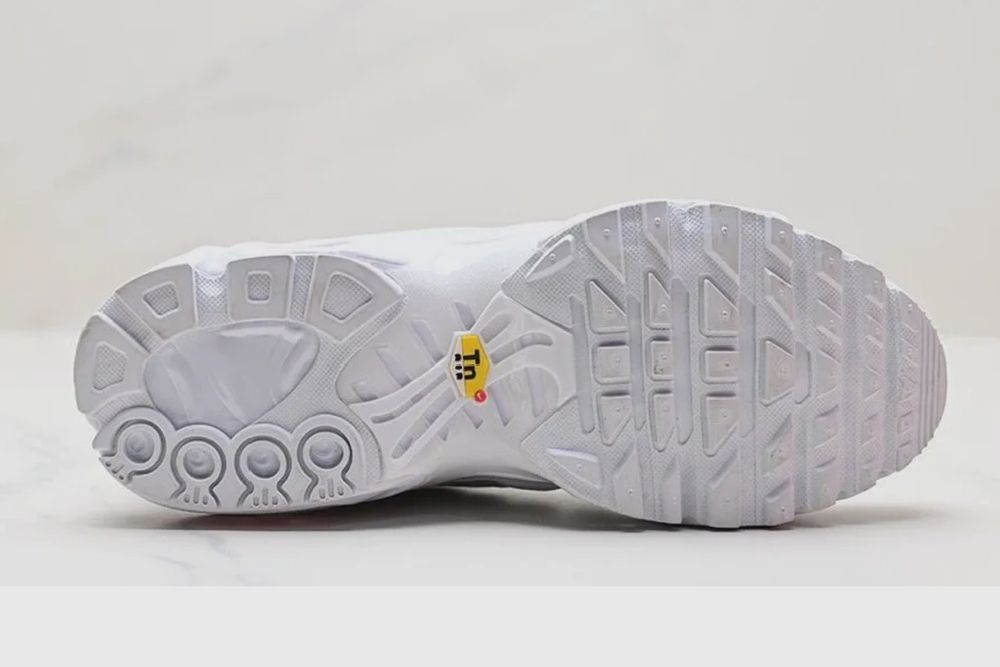 Кроссовки "Nike Air Max Plus" Оригинал!