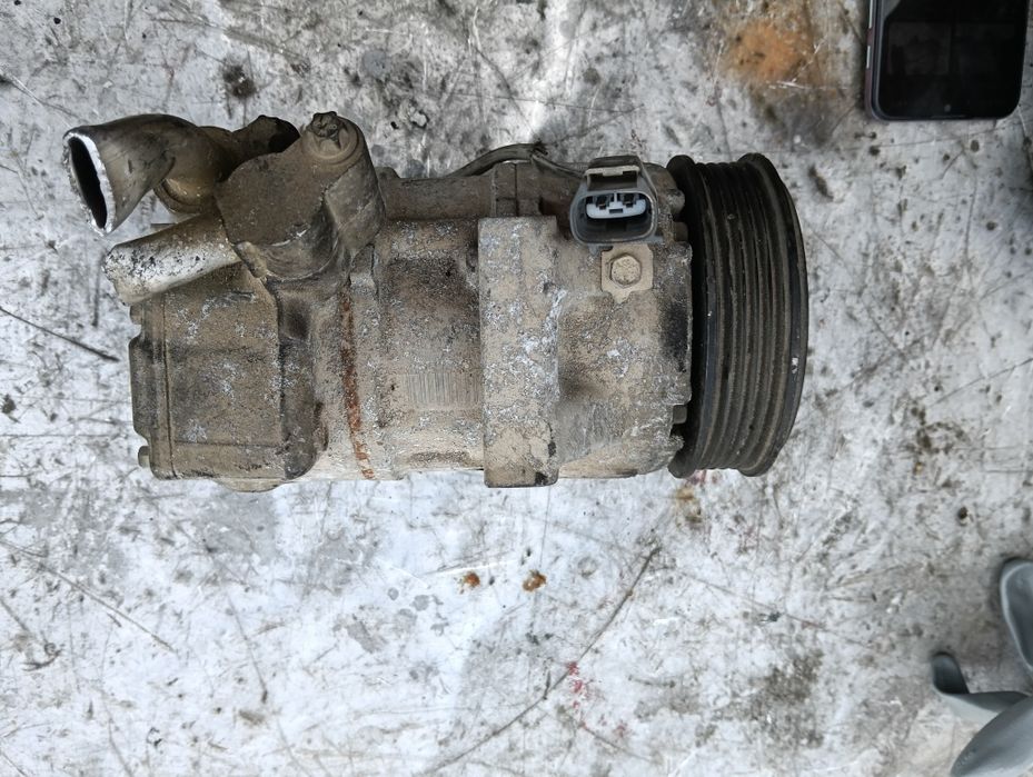 Compresor Aer Toyota Yaris 1.0 benzina 447220-9685