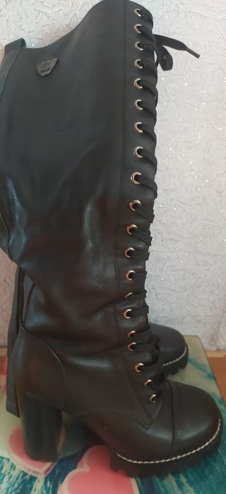 Продам зимние сапоги