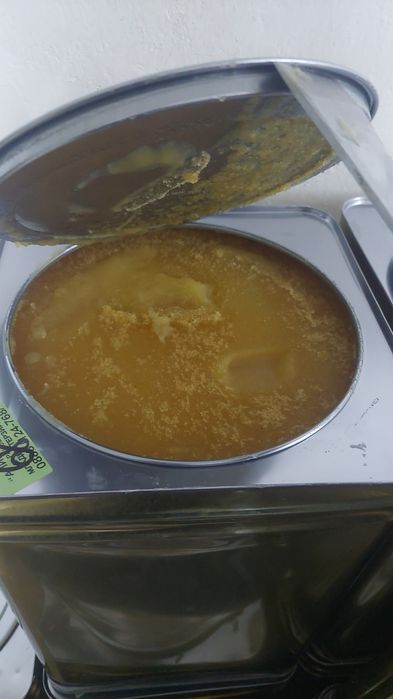 Пчелен мед чист натурален