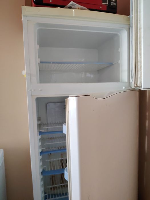 Холодильник indesit
