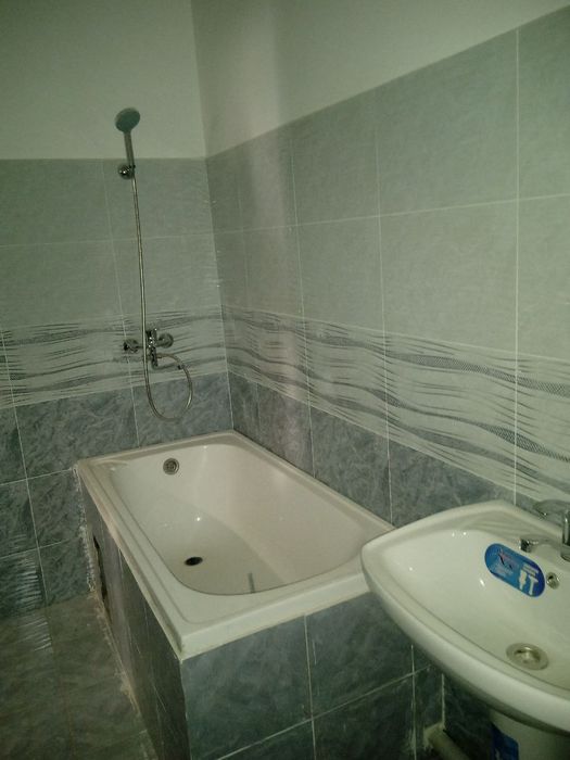 2 xonali,3 etajda,7 etajli dom.225 million