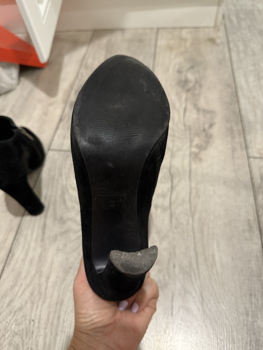 Продам  ботильоным Basconi  37 размер