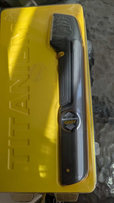 Set aparat de tuns si ras Titanium Trim