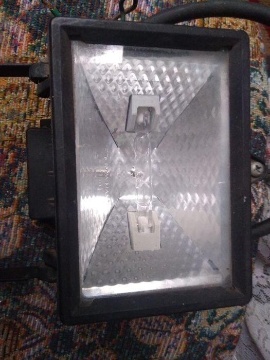 Vind proiector  halogen din aluminiu 120 w